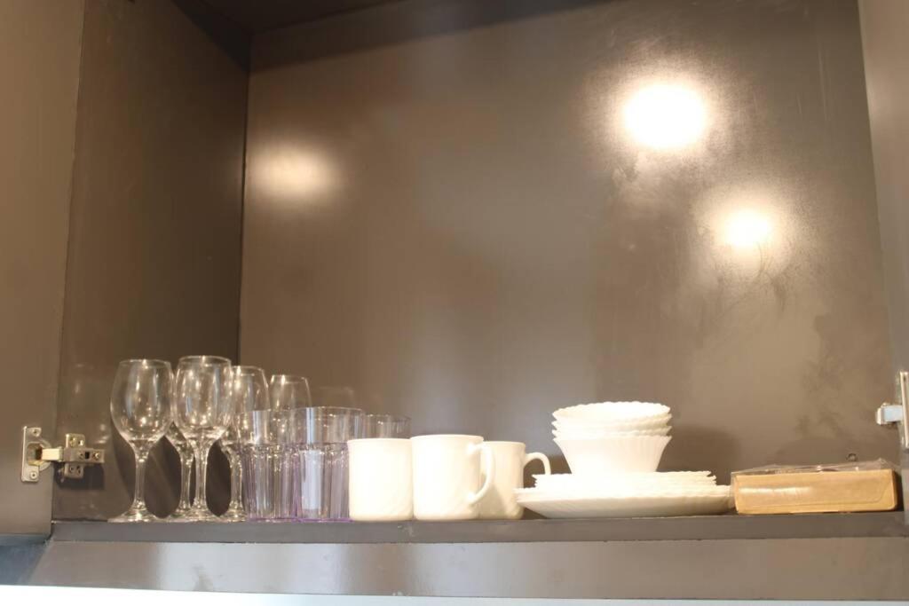 A2J Luxury Bgc Balcony Suite Near Sm Aura Taguig マニラ市 エクステリア 写真